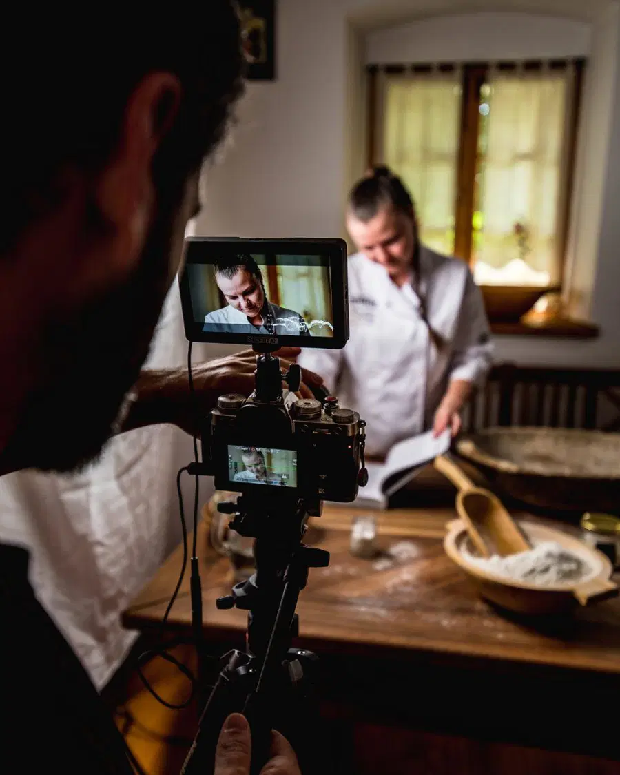 Kruh in ljubezen: Kako se je začela drožomanija? (FOTO in VIDEO)