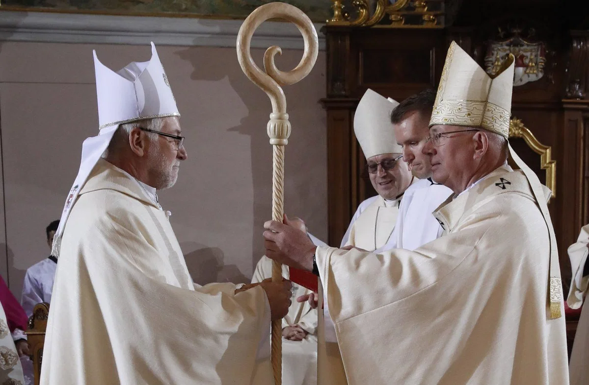 Koroški Slovenec Jože Marketz posvečen v novega koroškega škofa (FOTO)