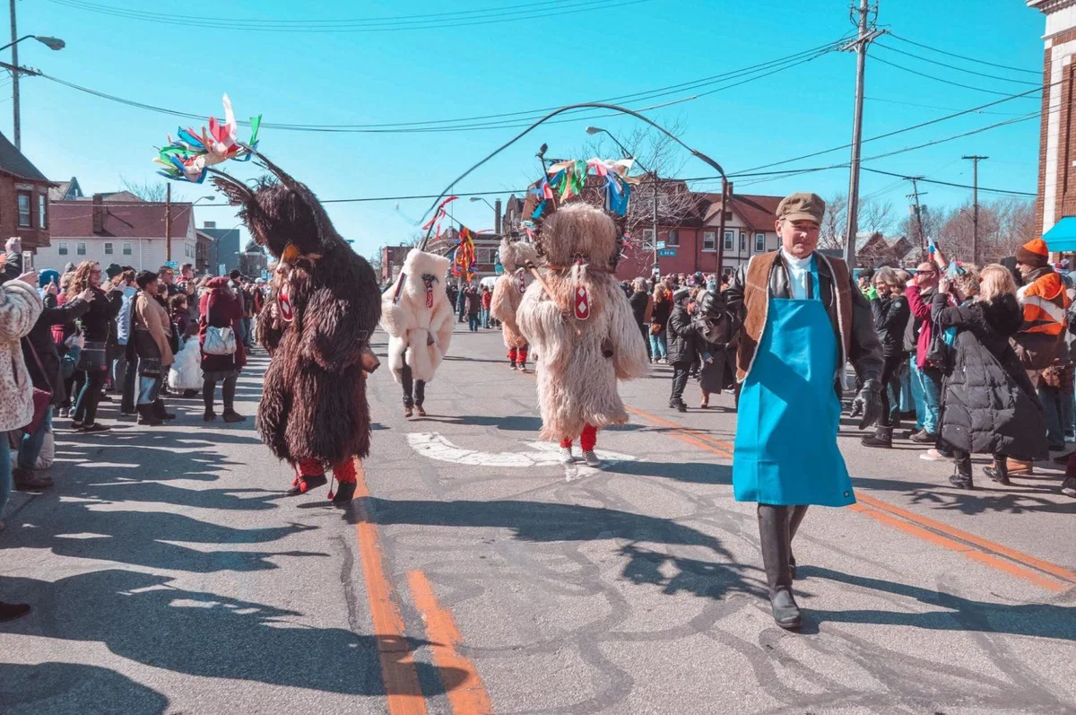 Kurenti tradicionalno preganjali zimo tudi v ZDA (FOTO)