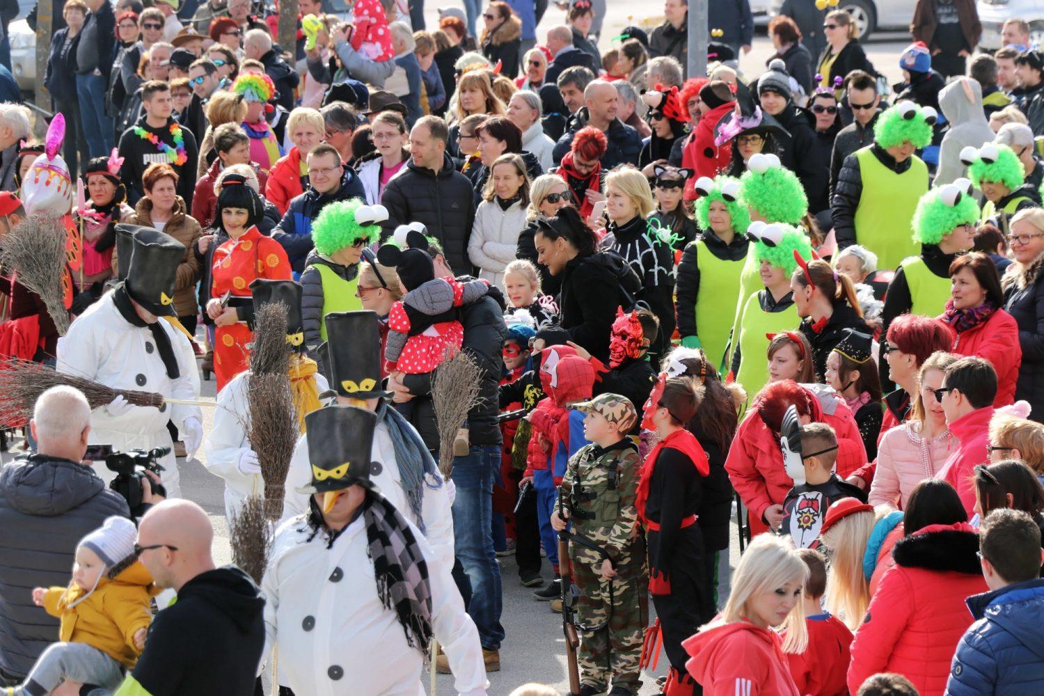 FOTOGALERIJA: Ulice Mislinje preplavile maškare