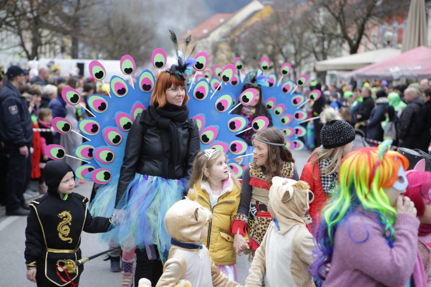 FOTOGALERIJA: 48. pustni karneval v Slovenj Gradcu navdušil množico obiskovalcev