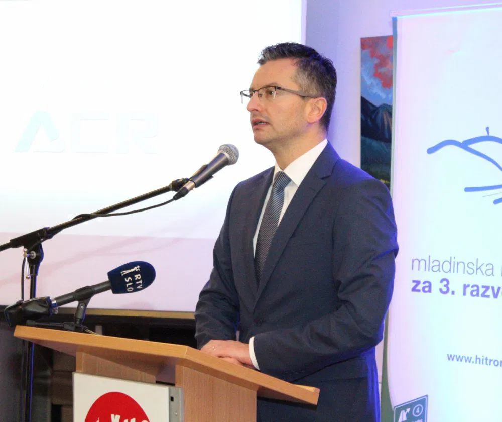 V prihodnjem tednu morda pričakovati jasnejše odgovore o dilemi: nova vlada ali volitve