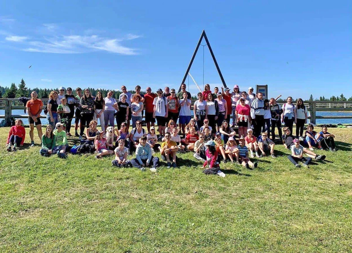 Hofer petič zapored podprl inkluzivni tabor za otroke v Sloveniji