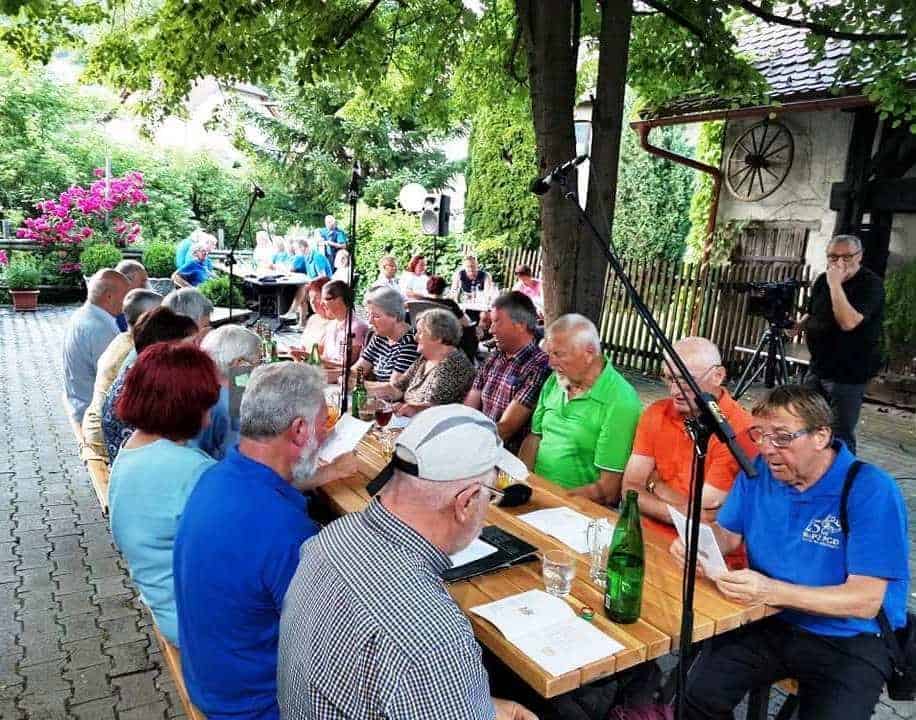 Na Ravnah s prepevanjem pod lipo počastili dan državnosti