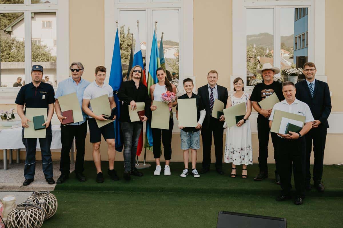 Na Ravnah so podelili občinska priznanja