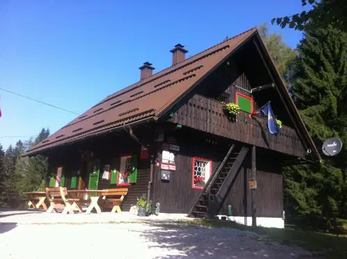 Koča na Naravskih ledinah bo ta vikend zaprta