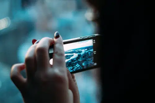 Ustvarite svoj film na temo: izolacija, apokalipsa, konec sveta ...
