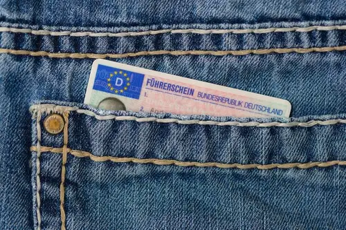 Zamenjati bo potrebno vozniško dovoljenje. Ste med njimi?