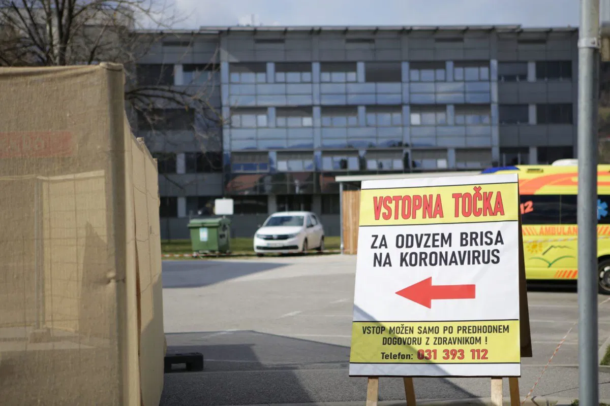 Umrla še dva oskrbovanca iz šmarškega doma starejših