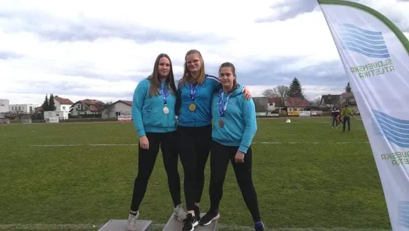 Zgodovinska trojna zmaga za slovenjgraške atletinje (FOTO)