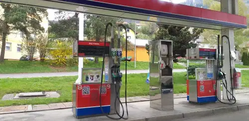Od polnoči nove cene reguliranih pogonskih goriv