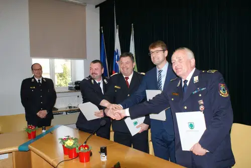 Ravne: Gasilcem letos skoraj 430 tisoč evrov (FOTO)