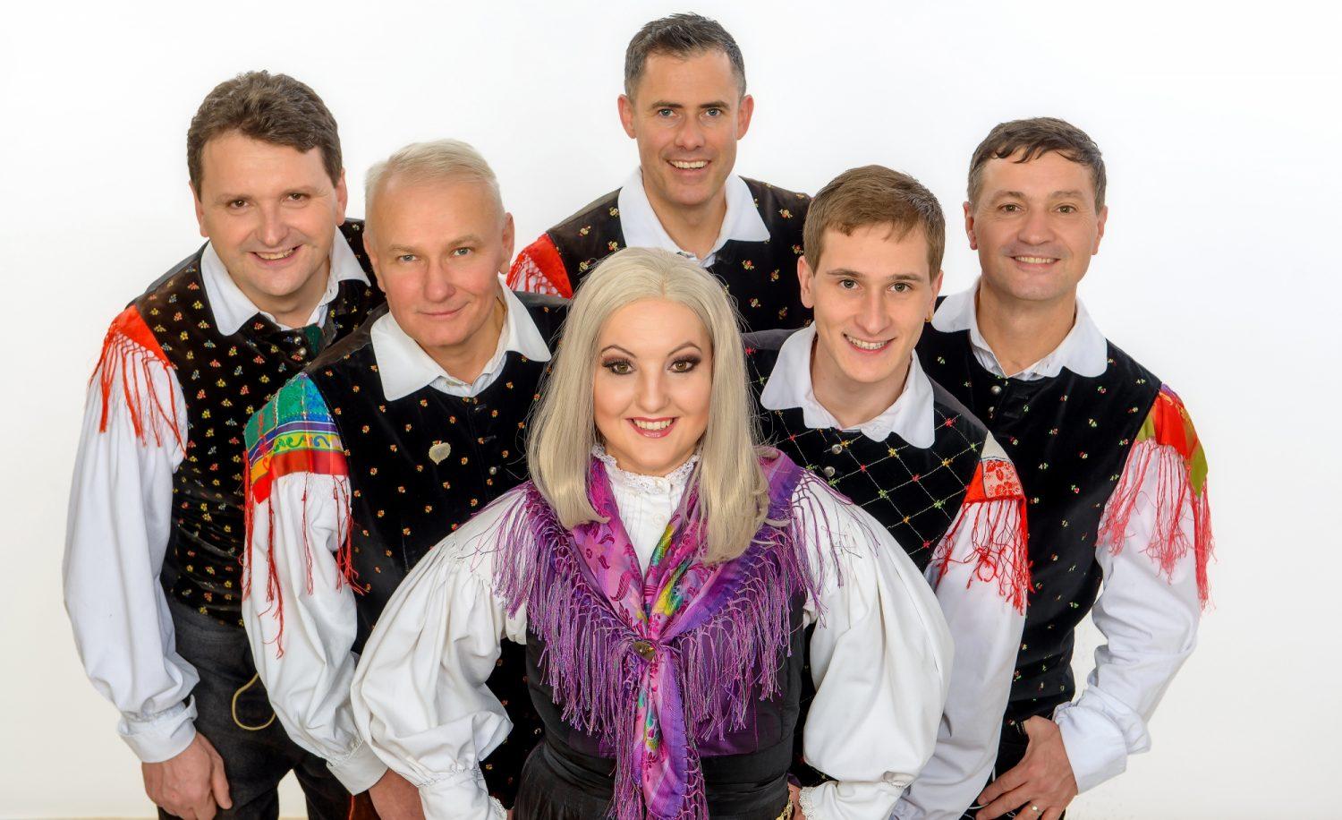 Ansambel Zeme vam bo polepšal "četrtkov večer" s predstavitvijo nove zgoščenke