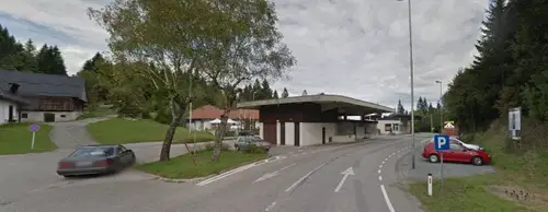 Mejni prehod Holmec zaprt, čez MP Radlje in Vič le med določenimi urami