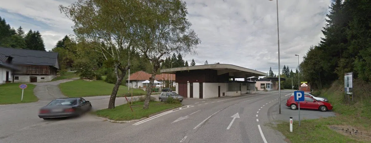 Mejni prehod Holmec zaprt, čez MP Radlje in Vič le med določenimi urami