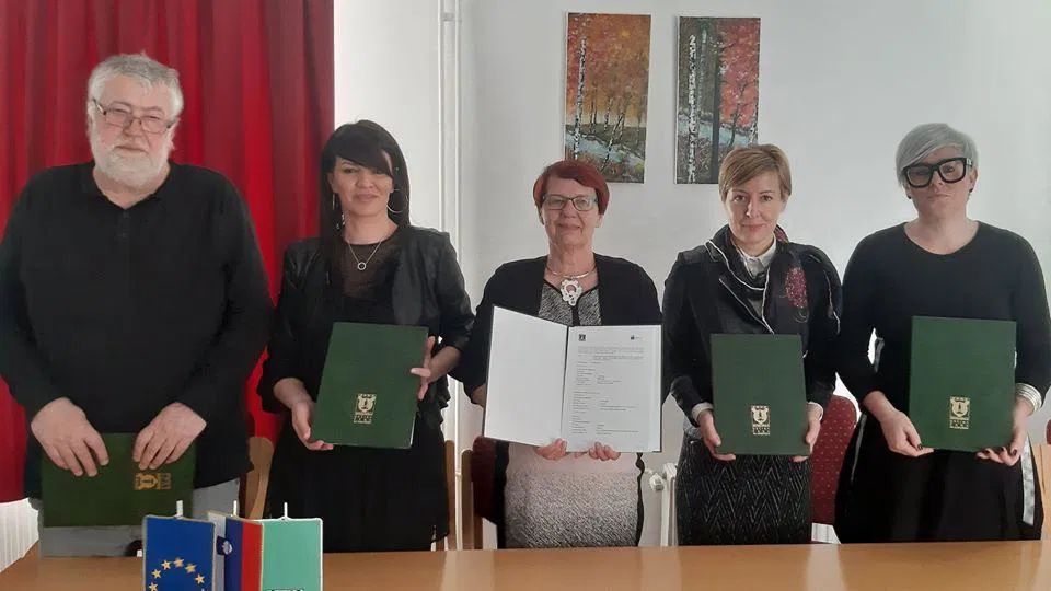 V Črni so podpisali pogodbo za gradnjo nove čistilne naprave (FOTO)