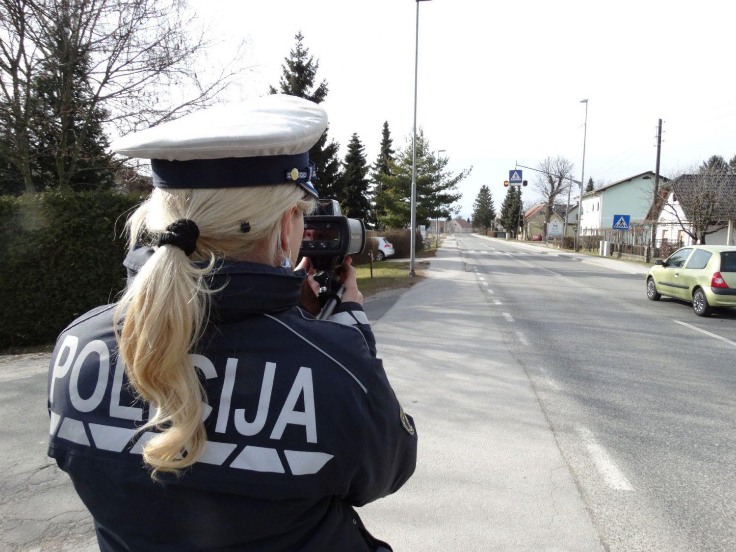 Pijan po naselju divjal z več kot 150 km/h