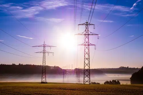 Strošek elektrike nižji še za del omrežnine