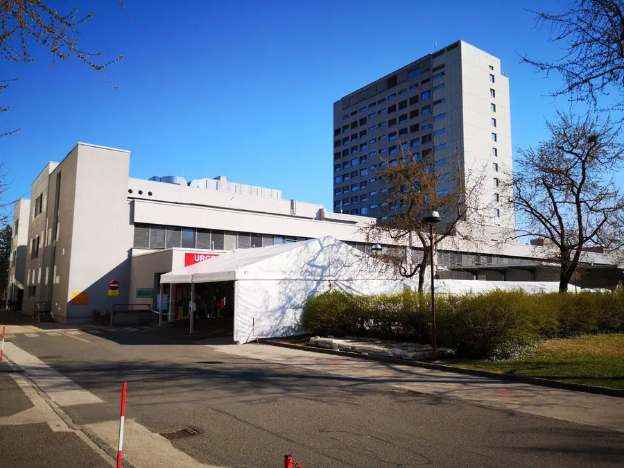 Čakalne dobe v UKC Maribor so se podaljšale. Bolniki zaskrbljeni