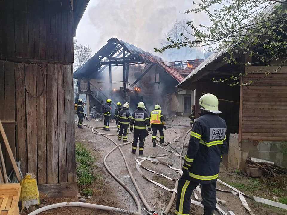 Z ognjenimi zublji se je borilo kar pet prostovoljnih gasilskih društev (FOTO)