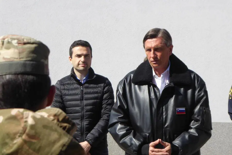 Predsednik Pahor z delegacijo obiskal vojake v Črnomlju in na južni meji (FOTO in VIDEO)