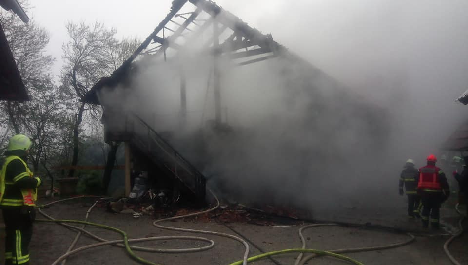 Znane podrobnosti silovitega požara, ki je uničil stanovanjsko hišo