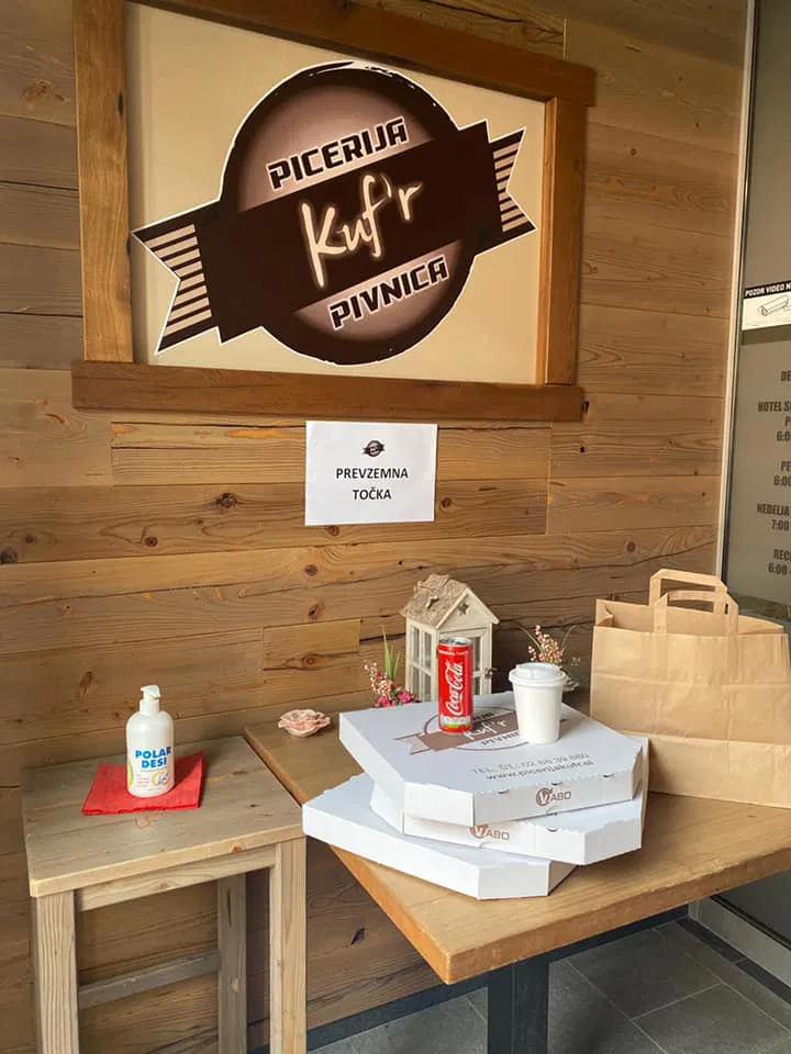 Ponudniki hrane, ki ponujajo prevzem ali dostavo hrane na dom