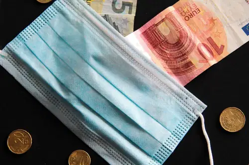 Po veliki noči morda zagon nekaterih gospodarskih panog