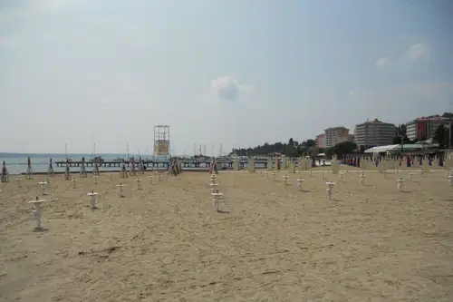 Bodo namesto regresa res uvedeni vrednostni boni za dopust pri slovenskih turističnih ponudnikih?