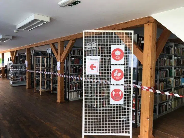 Tudi na Koroškem v ponedeljek vrata odpirajo knjižnice, v torek galerije in muzeji