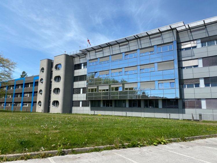 Dovoljeno je izvajanje vseh zdravstvenih in zobozdravstvenih storitev