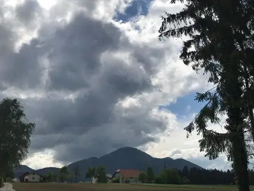 Današnji prehod fronte ne prinaša praktično nič padavin