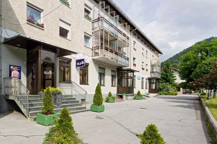 Mislinjčani s peticijo proti zaprtju NLB poslovalnice