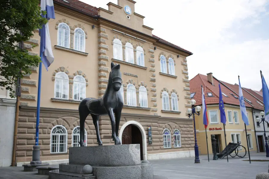 Odkrito doslej neznano delo britanskega kiparja Henryja Moora, ki je povezan tudi s Slovenj Gradcem