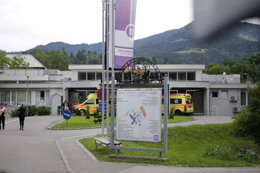 V SB Slovenj Gradec zdravijo 45 covidnih bolnikov, med katerimi je tudi več otrok in mlajše odrasle osebe