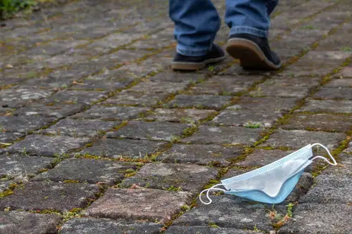 Konec epidemije z zadnjim majem, znana priporočila za turistično in gostinsko dejavnost