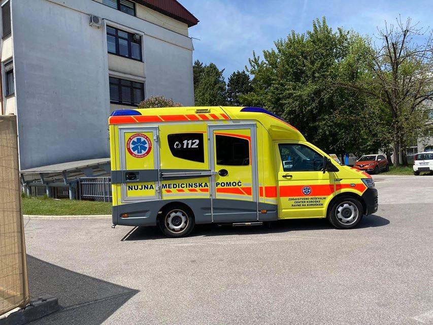 V Dobji vasi policisti obravnavali hudo delovno nesrečo, v Dravogradu tatvino