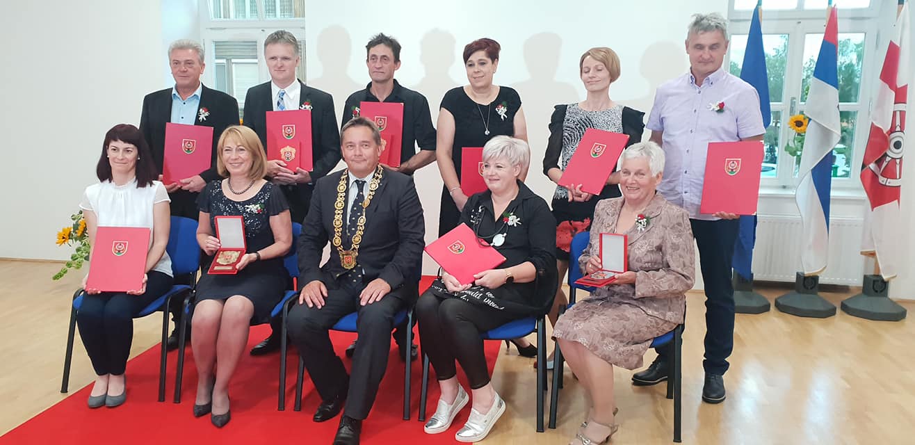 Na Muti podelili visoka občinska priznanja za izjemne dosežke