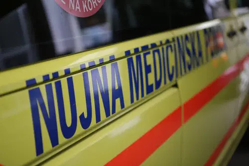 V nesreči na ljubljanski obvoznici dve osebi huje poškodovani, ena v življenjski nevarnosti