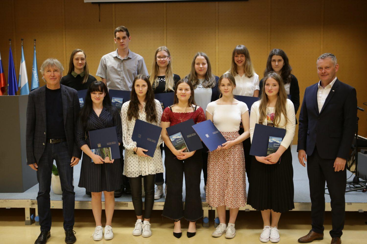 Najuspešnejši dijaki in dijakinje prejeli priznanja slovenjgraške občine