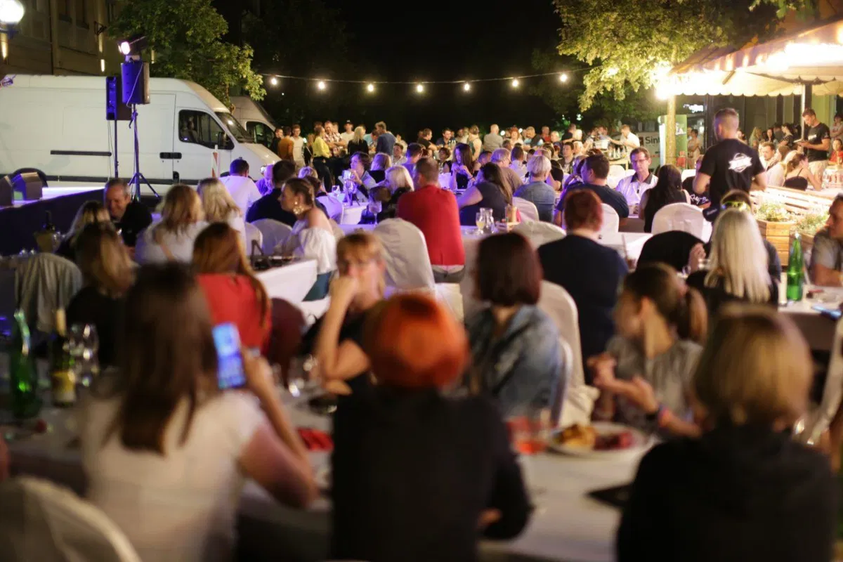 Župan Klugler: Situacija glede ukrepov se spreminja iz dneva v dan, kar kroji tudi poletni utrip v  mestu