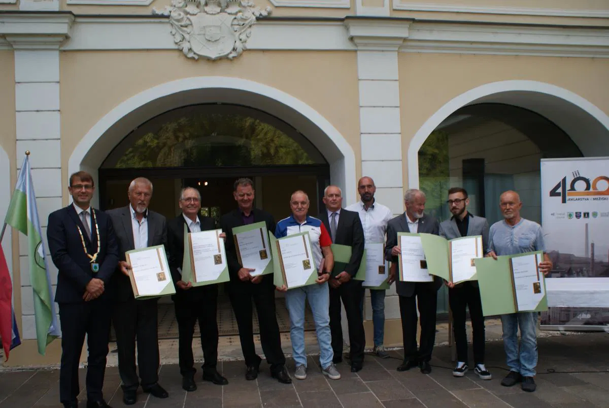 Na Ravnah ob občinskem prazniku podelili priznanja občine