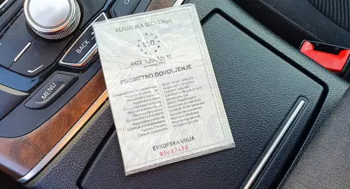 Pozor! Izteka se avtomatično podaljšanje veljavnosti za prometna dovoljenja