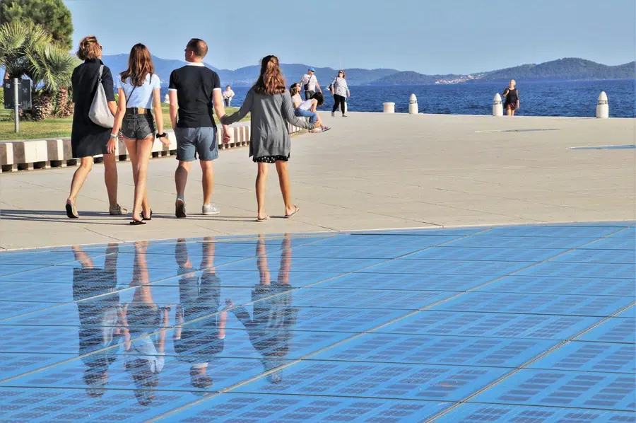 Na Hrvaškem 52 na novo okuženih, nočni klubi ostajajo odprti