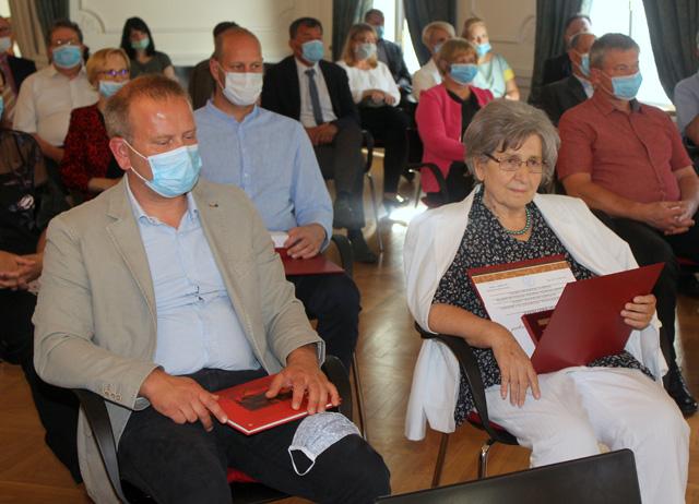 Občina Dravograd ima novo častno občanko. Kdo so letošnji občinski nagrajenci?