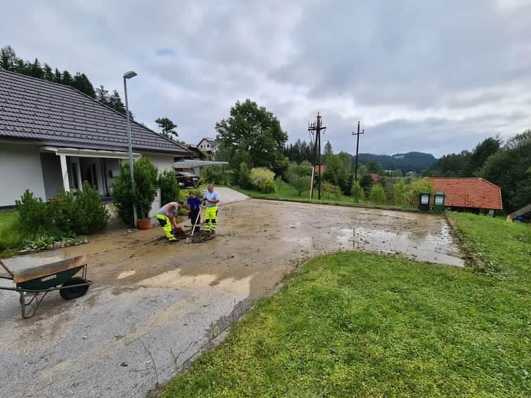 Sredino neurje na Koroškem in v Savinjski regiji povzročilo večmilijonsko škodo