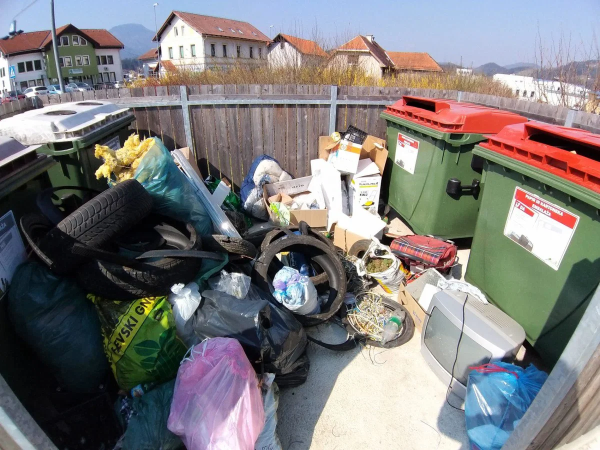 Komunala Slovenj Gradec: "Ekološki otoki postajajo divja odlagališča"