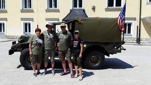 Naskok na Guinnessov rekord bodo spremljali tudi Korošci