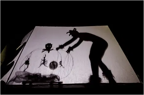 "Ples senc" Galerije sodobnih umetnosti Art.Con