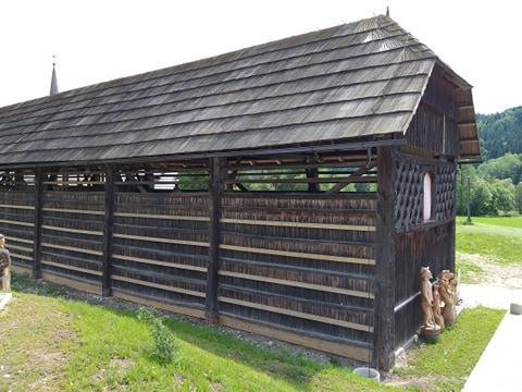 Na Poljani odtujili kip